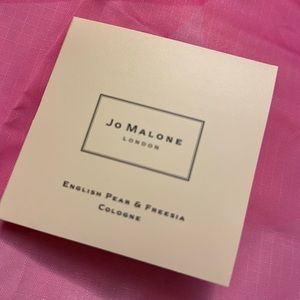 Jo Malone London. English pear & freesia